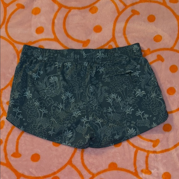 Patagonia Women’s Stretch Planing Micro Shorts - Picture 2 of 6